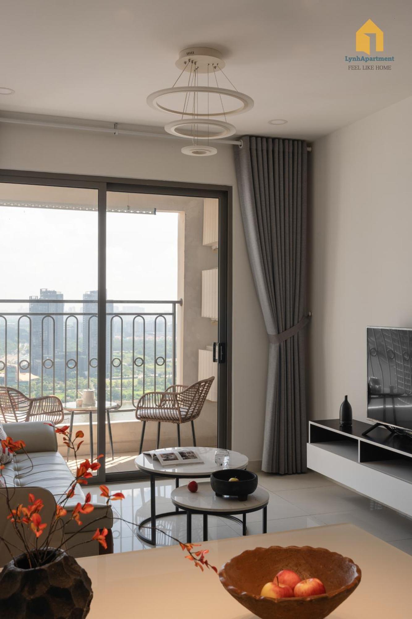 Lynh Saigon D4 *