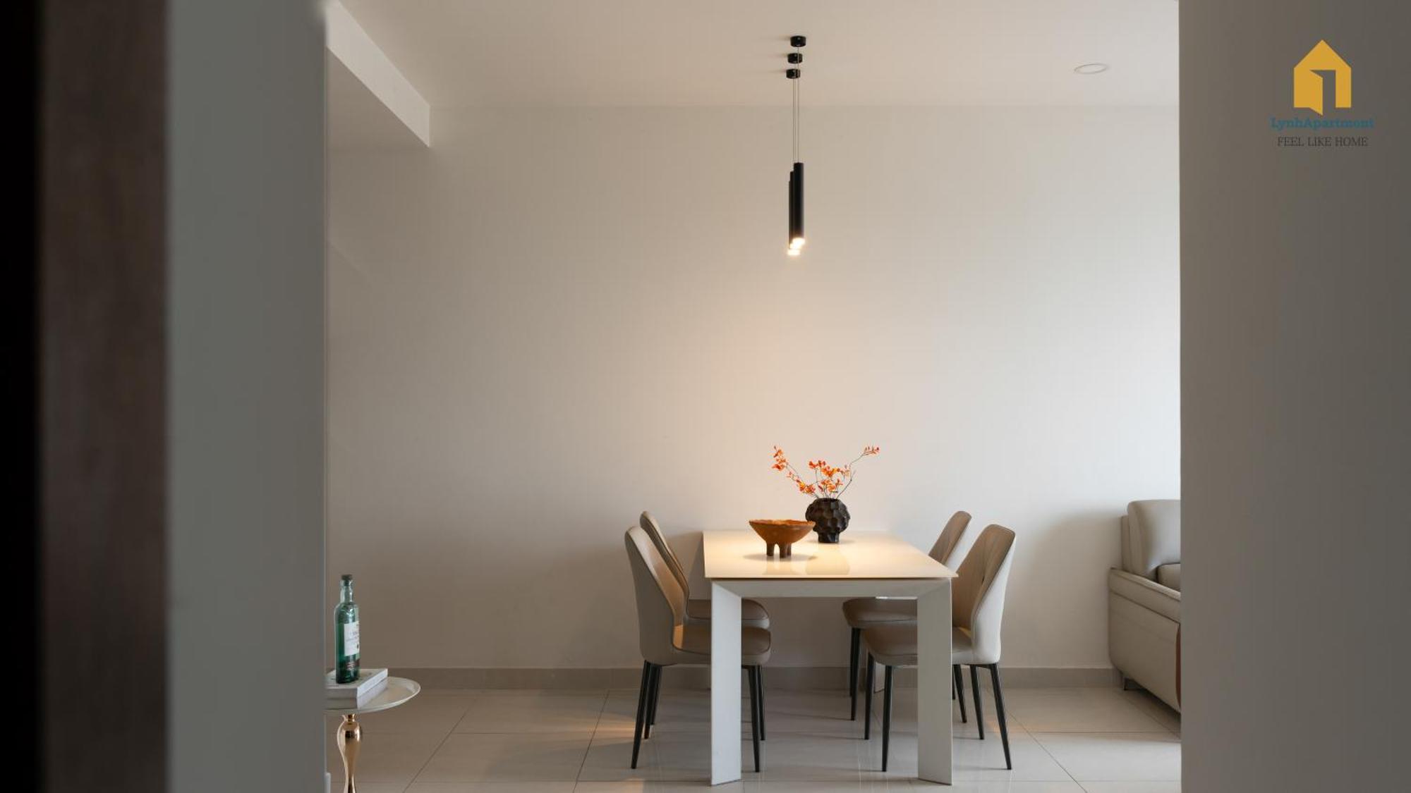 Lynh Saigon D4 Apartment *