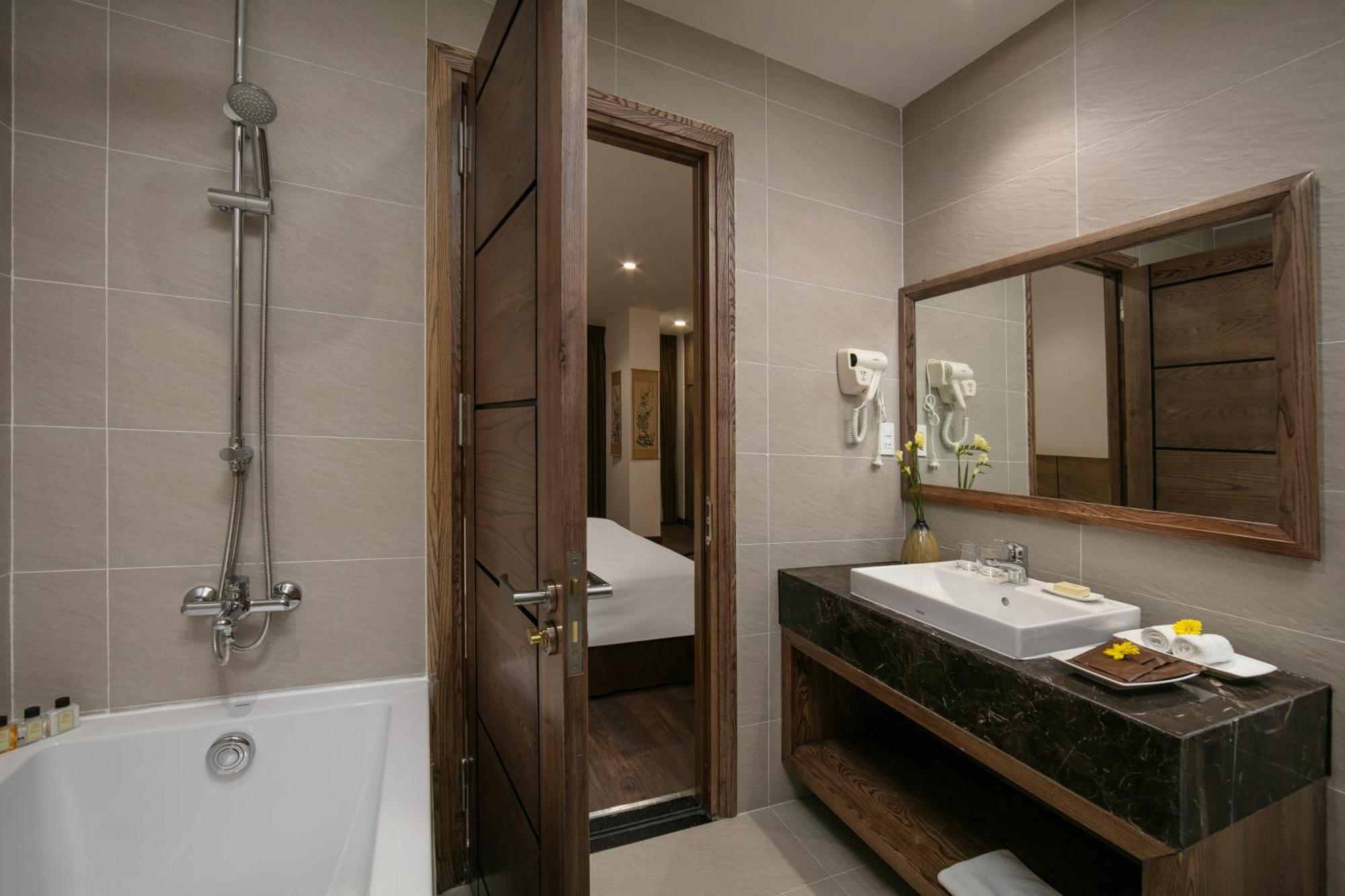 Bloom In Saigon - The Hotel Ho Chi Minh City