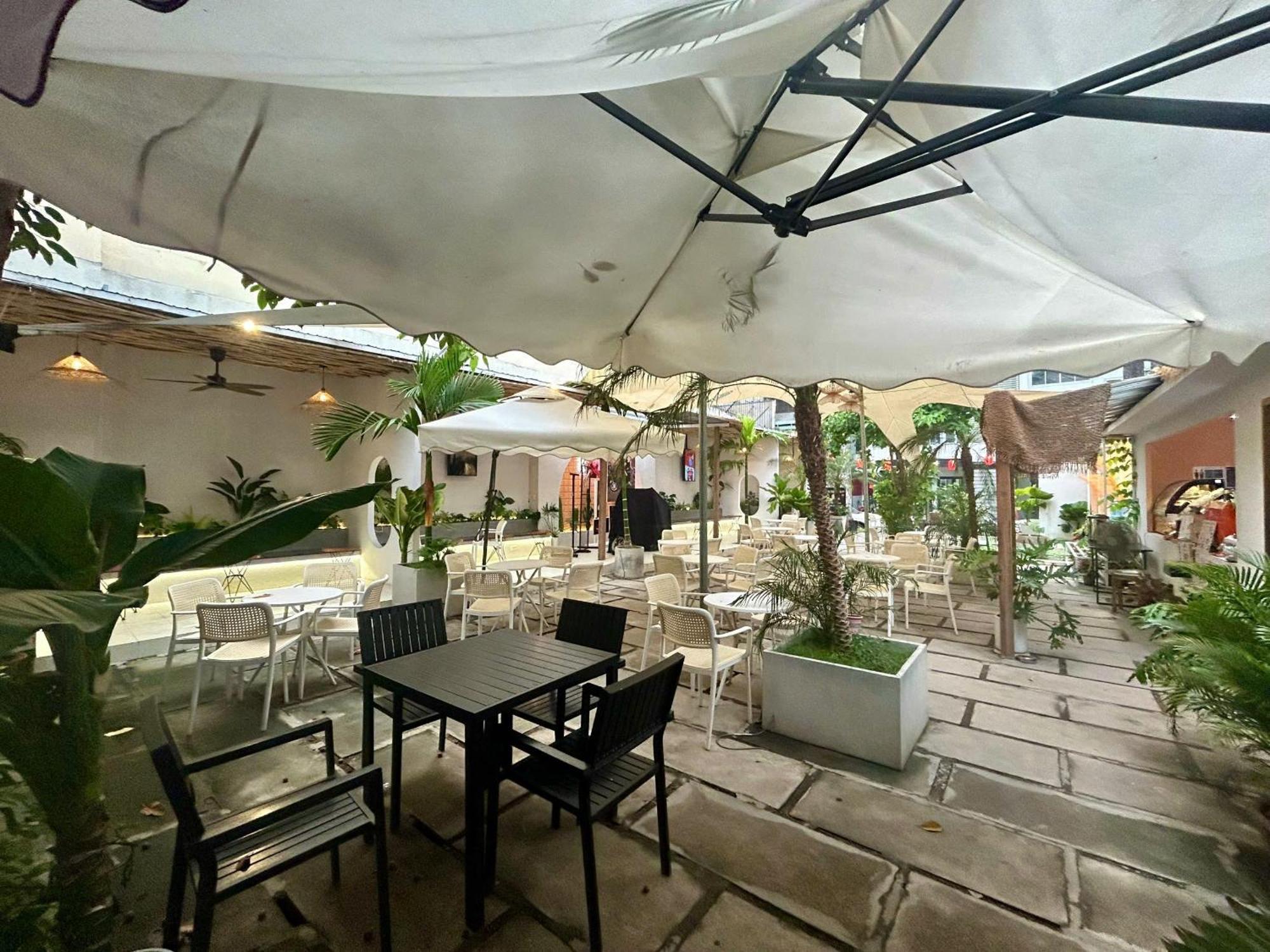 Hotel Tago &