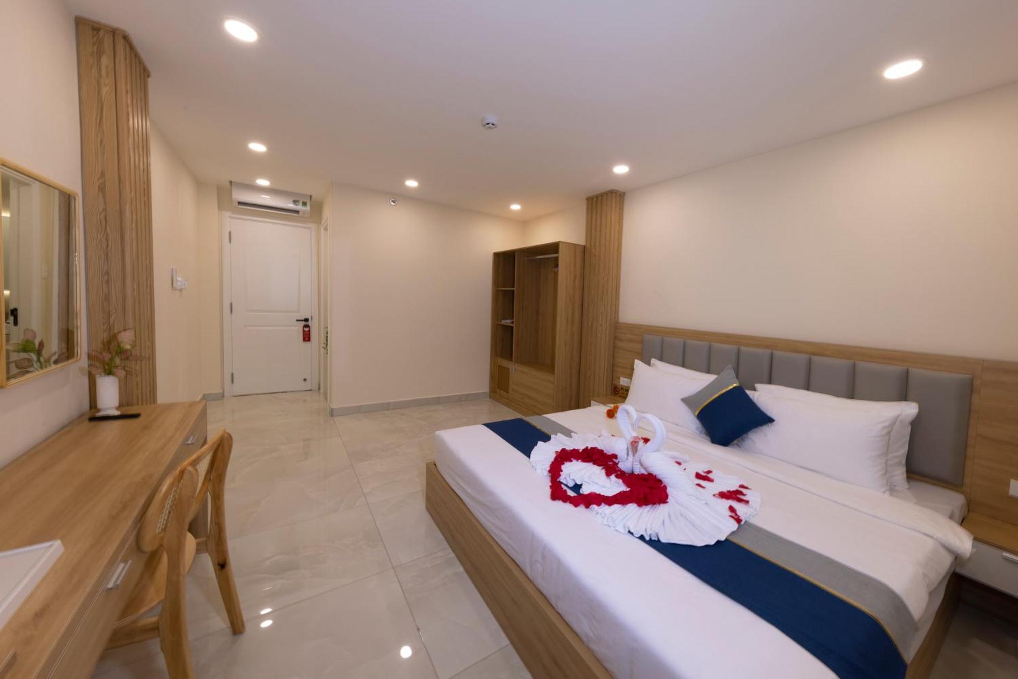 Ben Thanh Luxury & *