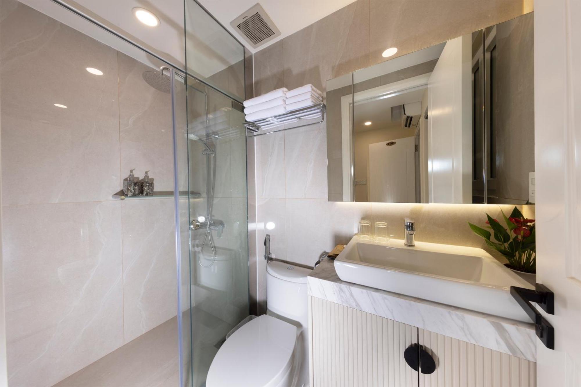 Ben Thanh Luxury & Hotel