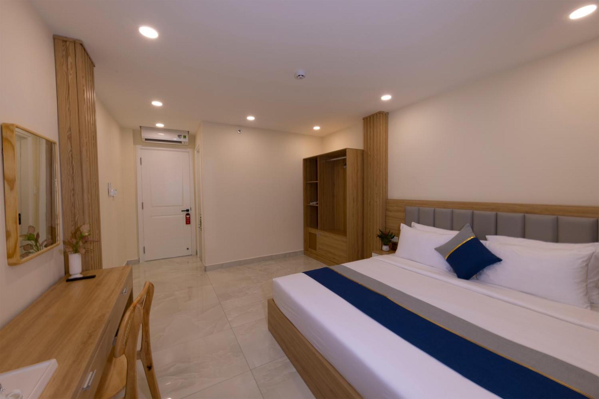 Ben Thanh Luxury & * Ho Chi Minh City