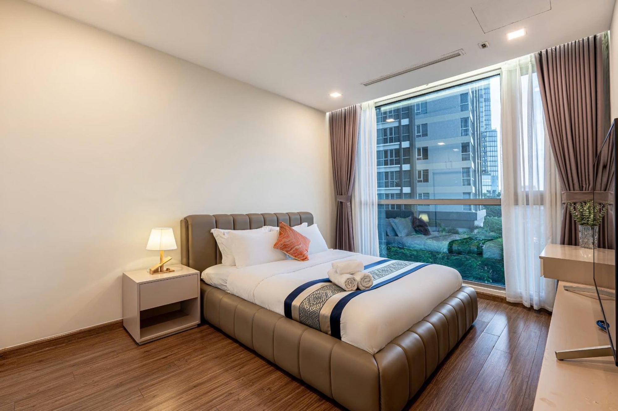 Luxury At Vinhomes Park Pangsapuri Bandar Ho Chi Minh