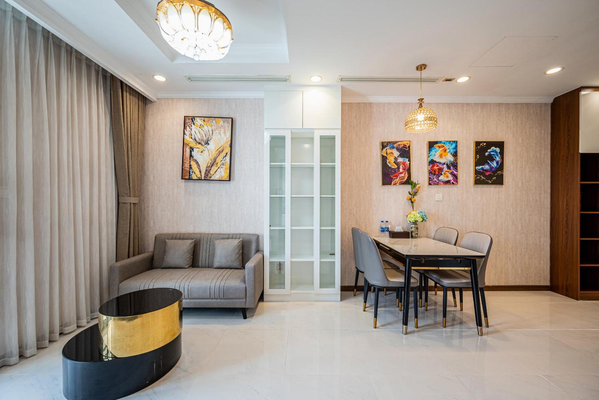 Luxury At Vinhomes Park Bandar Ho Chi Minh