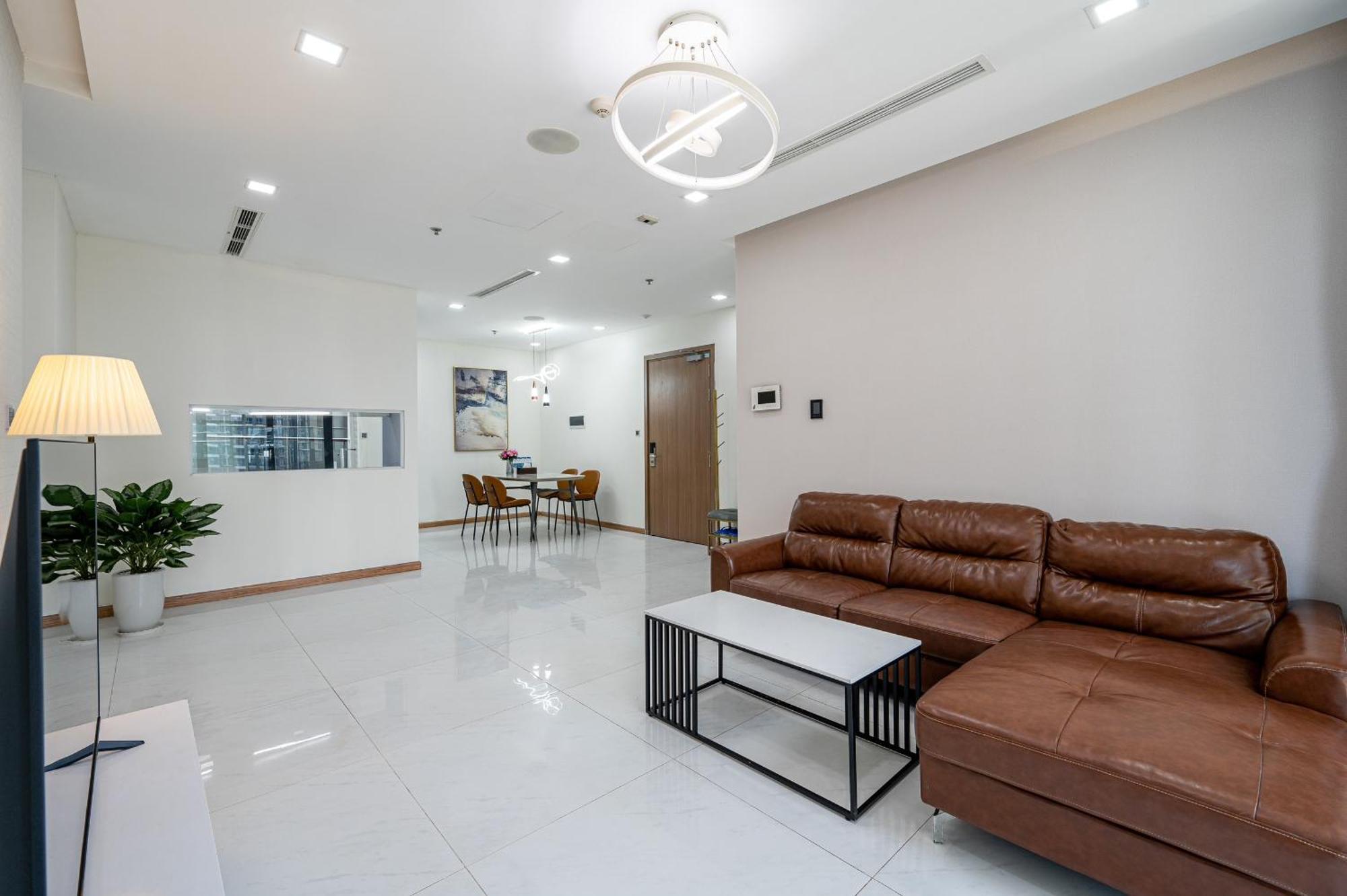 Luxury At Vinhomes Park Pangsapuri