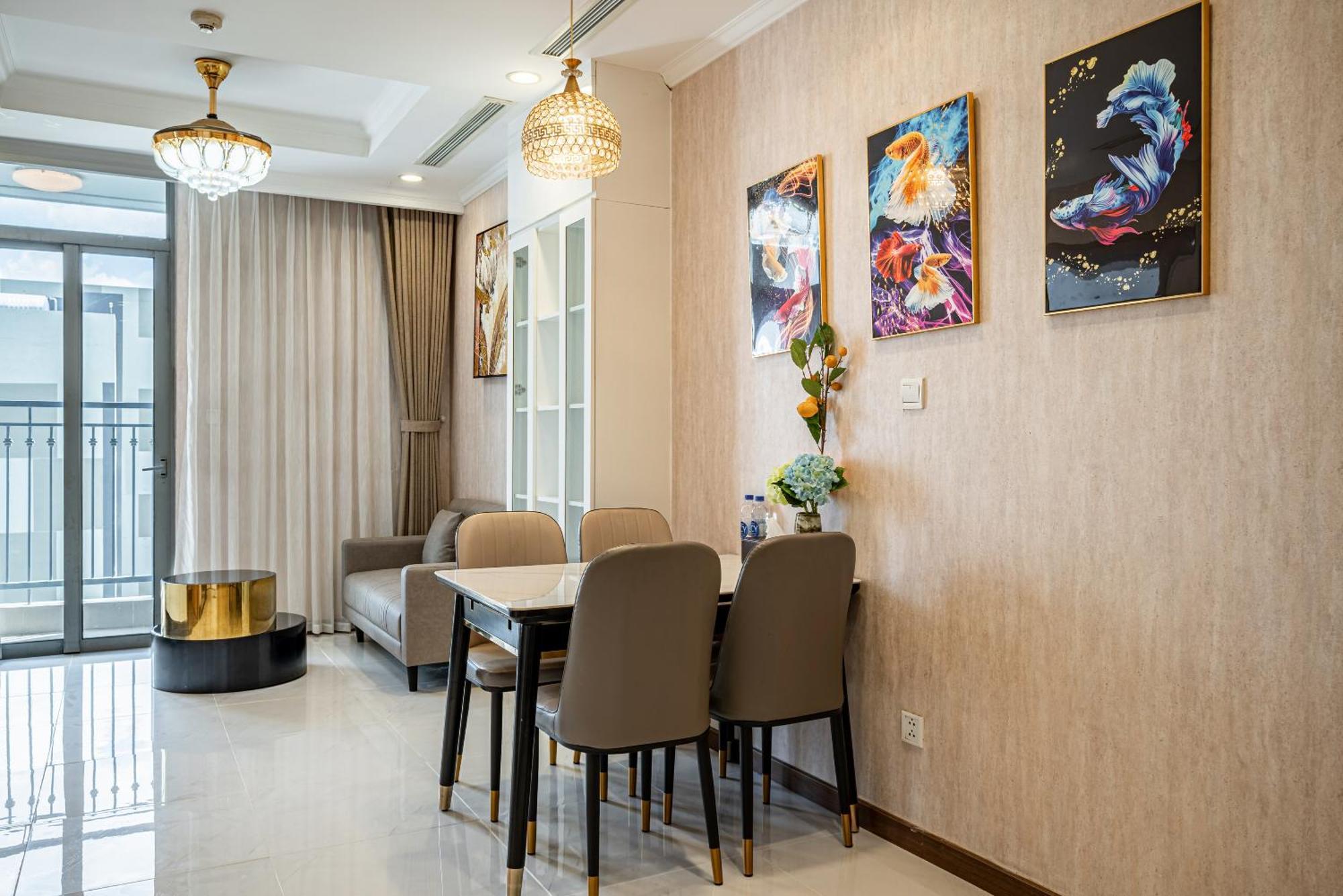 Luxury At Vinhomes Park Pangsapuri *