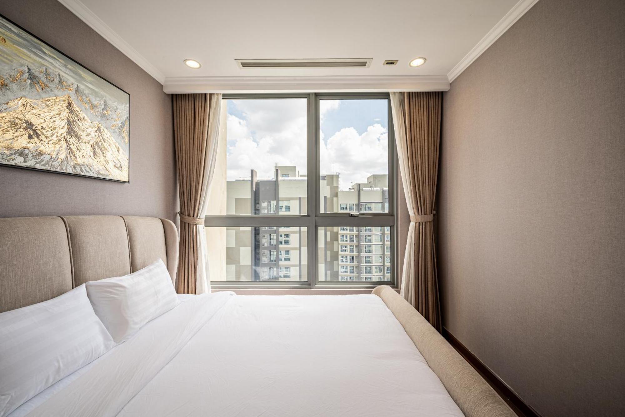 Luxury At Vinhomes Park Pangsapuri Bandar Ho Chi Minh