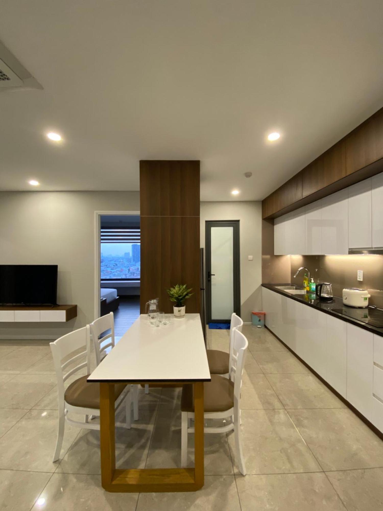 Triostay Vinh Hoi - Elegant Near Highlights! * Ho Chi Minh City