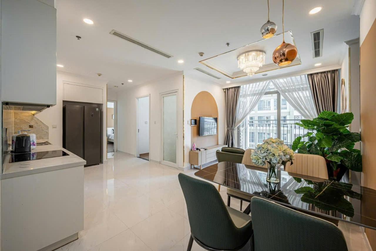 Luna Apartment- Vinhomes Park Ho Chi Minh City