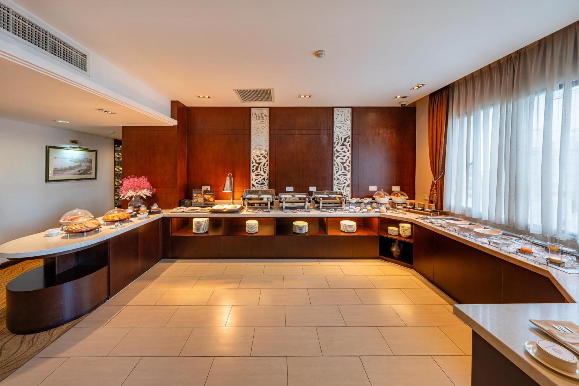 Hotel Saigon 4*