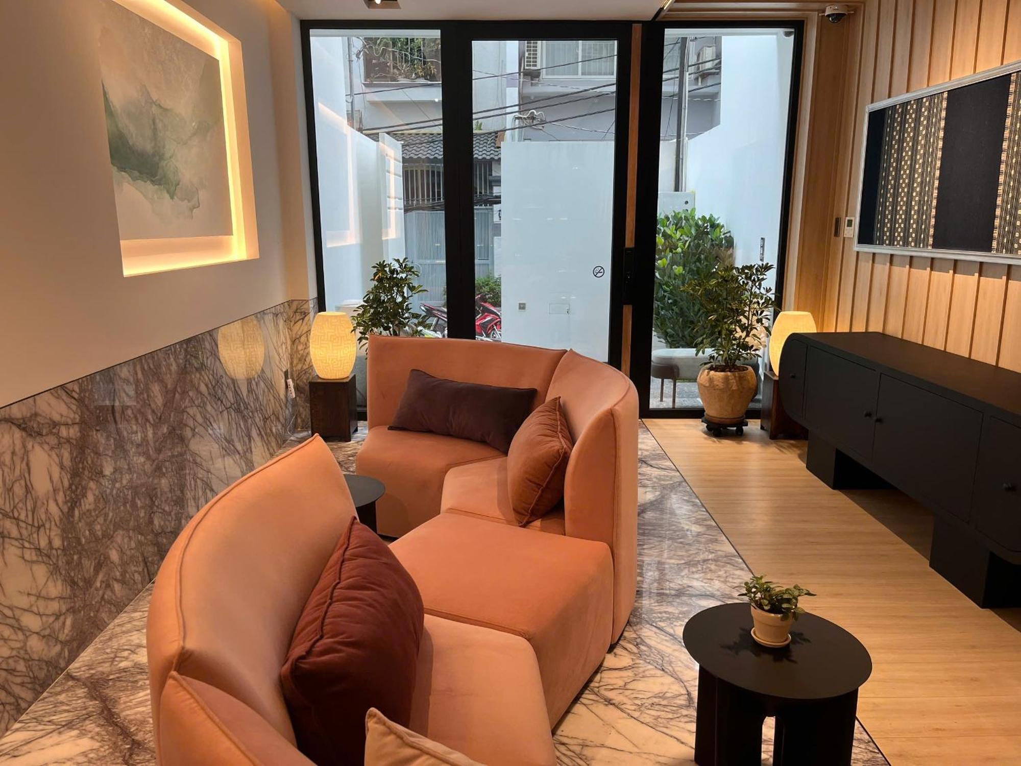 The Ahouse High-end Interior Design Building * Ho Chi Minh City