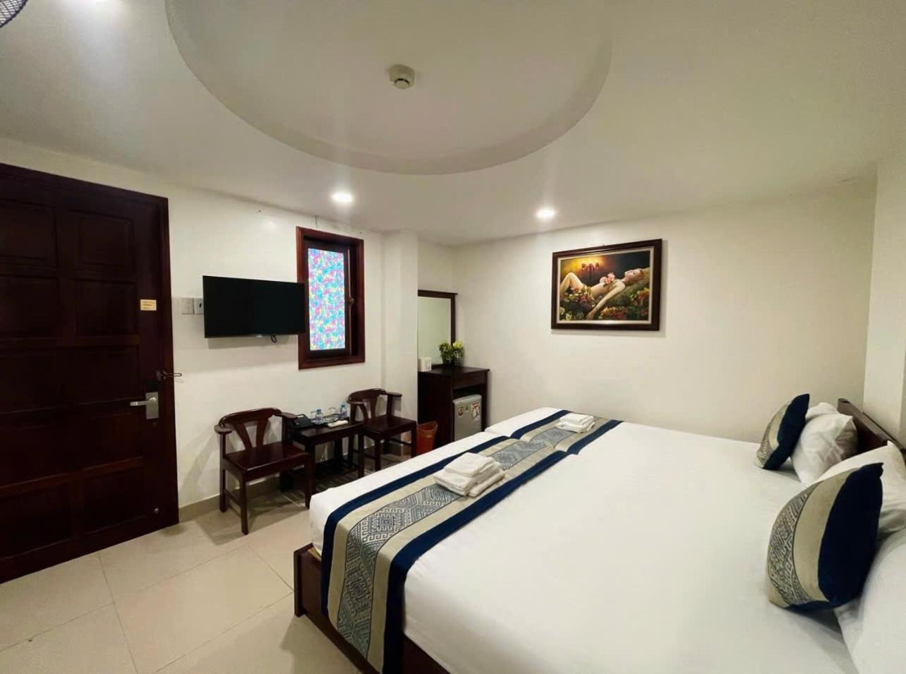 Dinh Dinh 2 Airport Hotel 2*