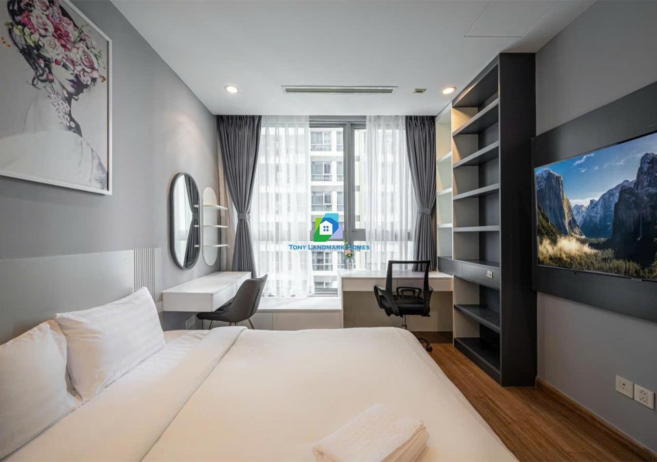 The Landmark And The Park Luxury Of Vinhomes Apartment