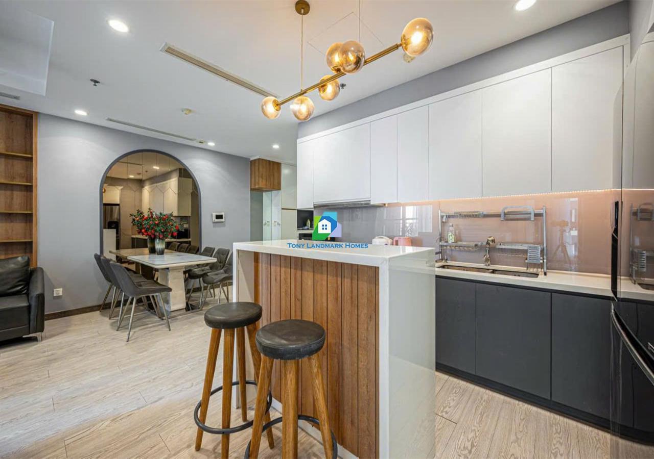 The Landmark And The Park Luxury Of Vinhomes Apartment