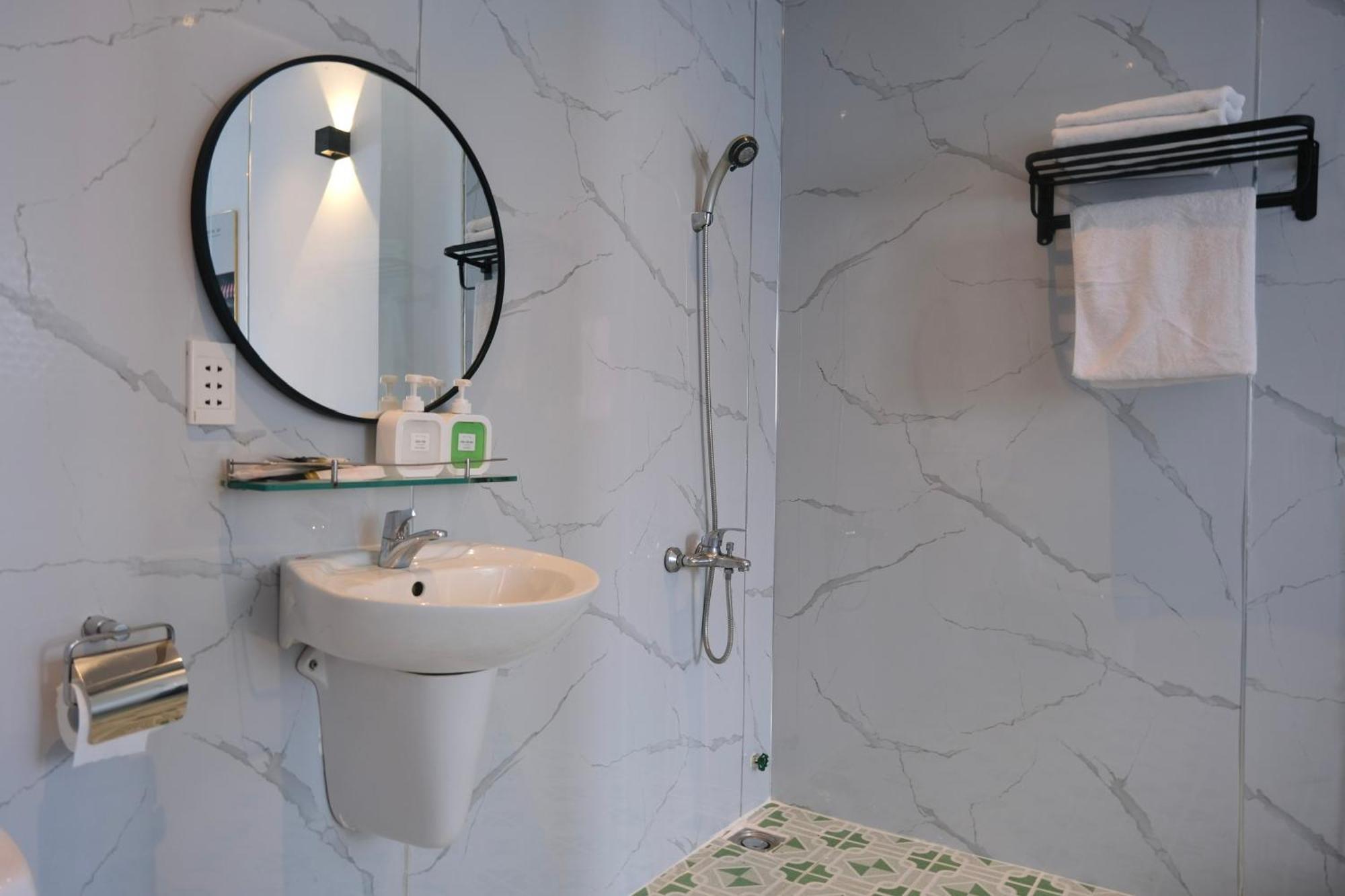 Nicecy Hotel - 7 Yersin Street
