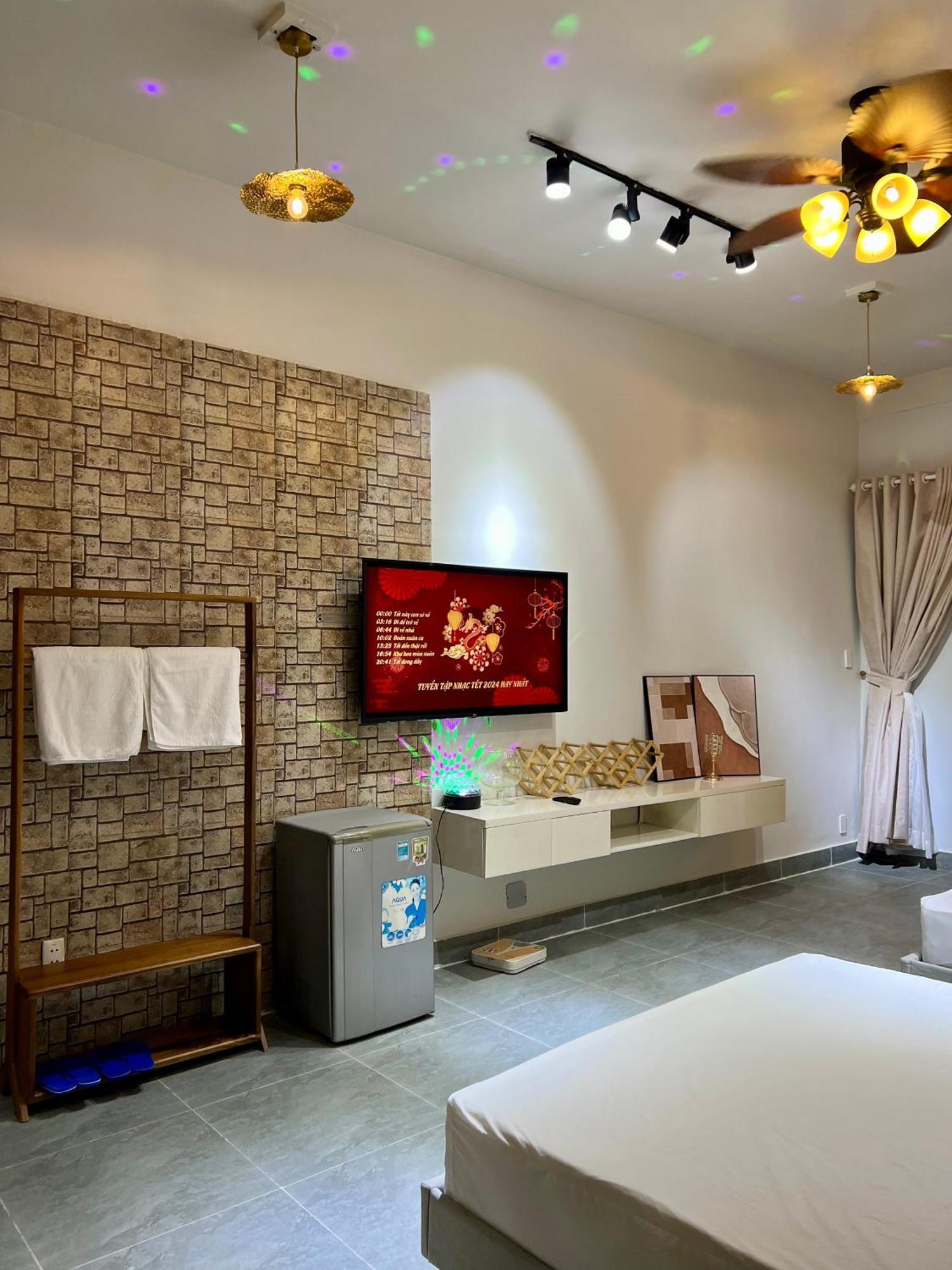 Vintage In Heart D1 With Large Balcony - View, Near Buivien Street Homestay Ho Chi Minh City