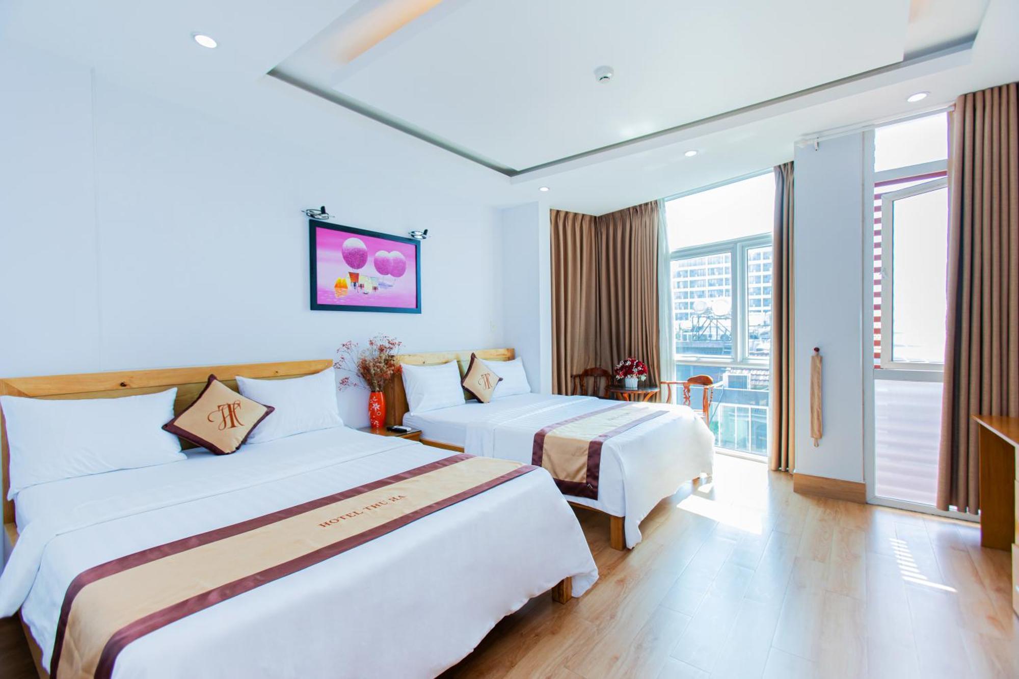 Thu Ha Airport - San Bay Tan Son Nhat 2*