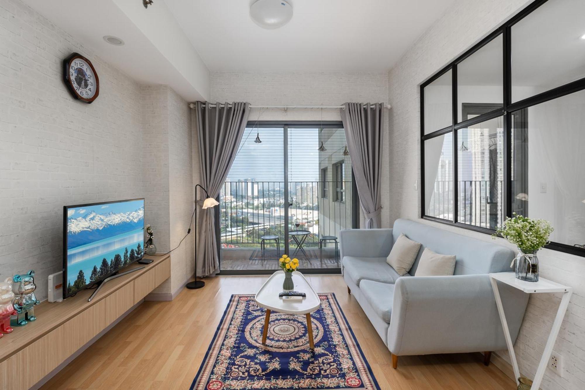 Capacious 2 Brs In Masteri Thao Dien Apartment