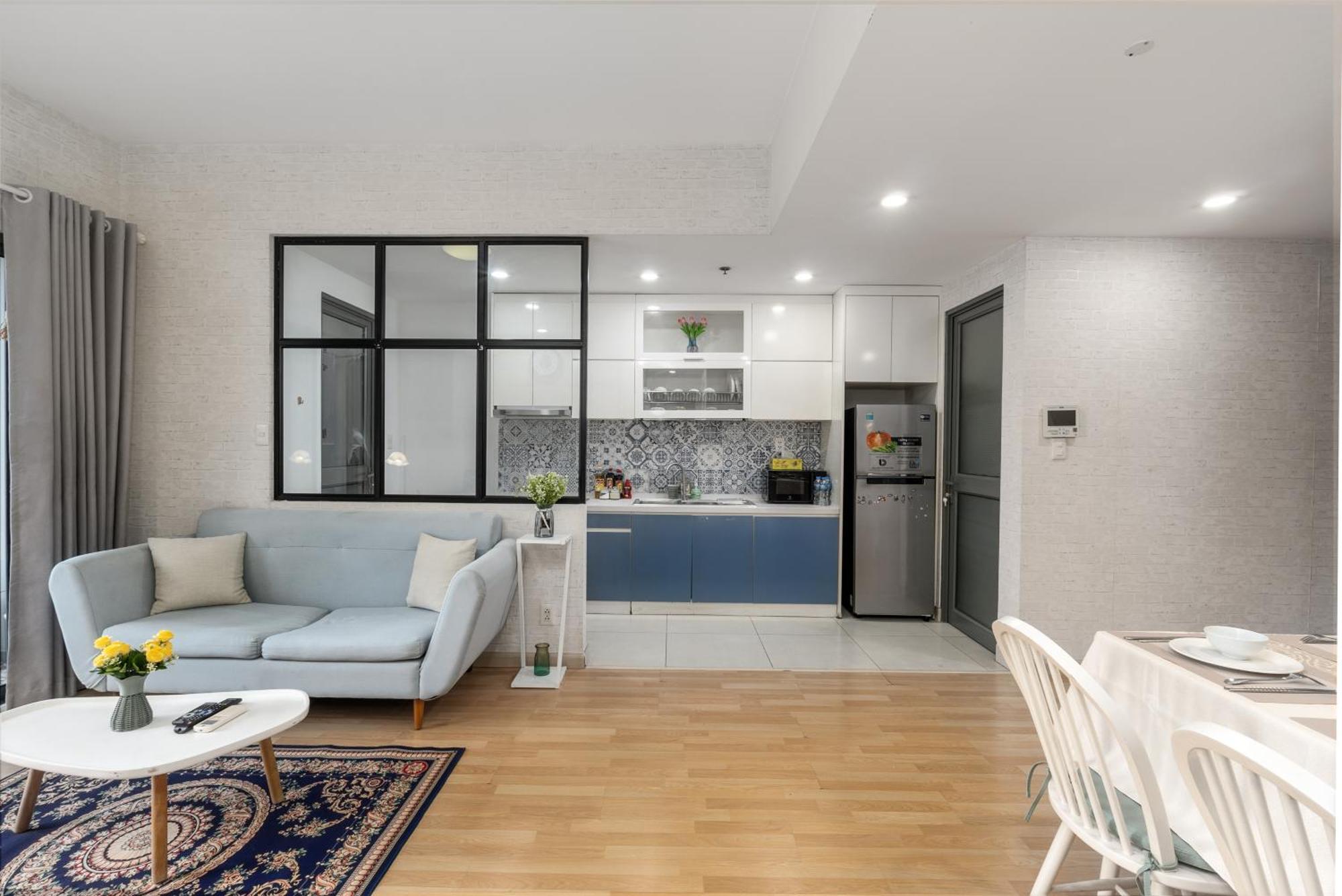 Capacious 2 Brs In Masteri Thao Dien Apartment *