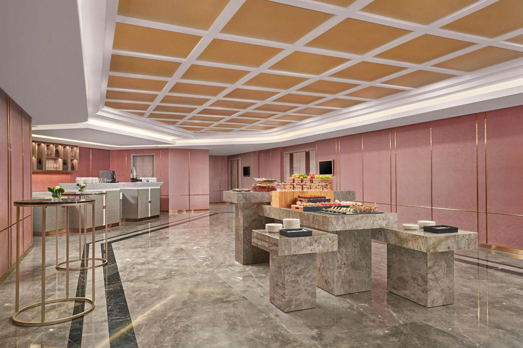 Hotel Vinpearl Landmark 81, Autograph Collection 5*