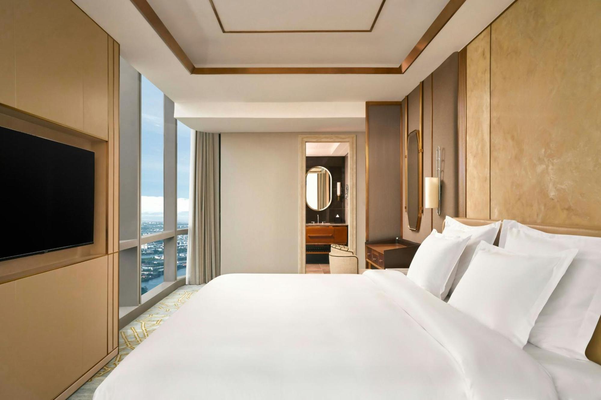 Vinpearl Landmark 81, Autograph Collection