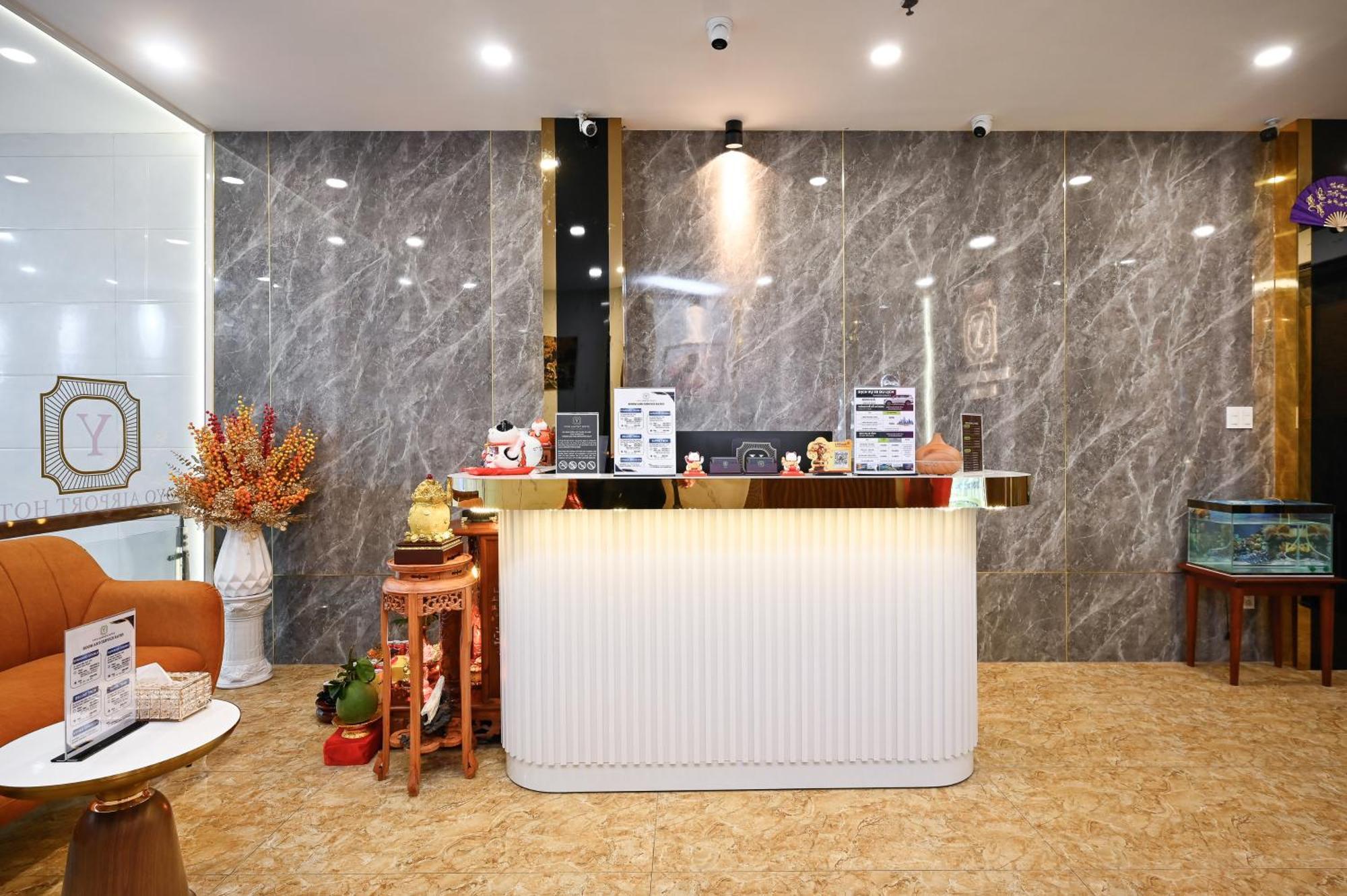 Yoyo Airport Saigon Hotel