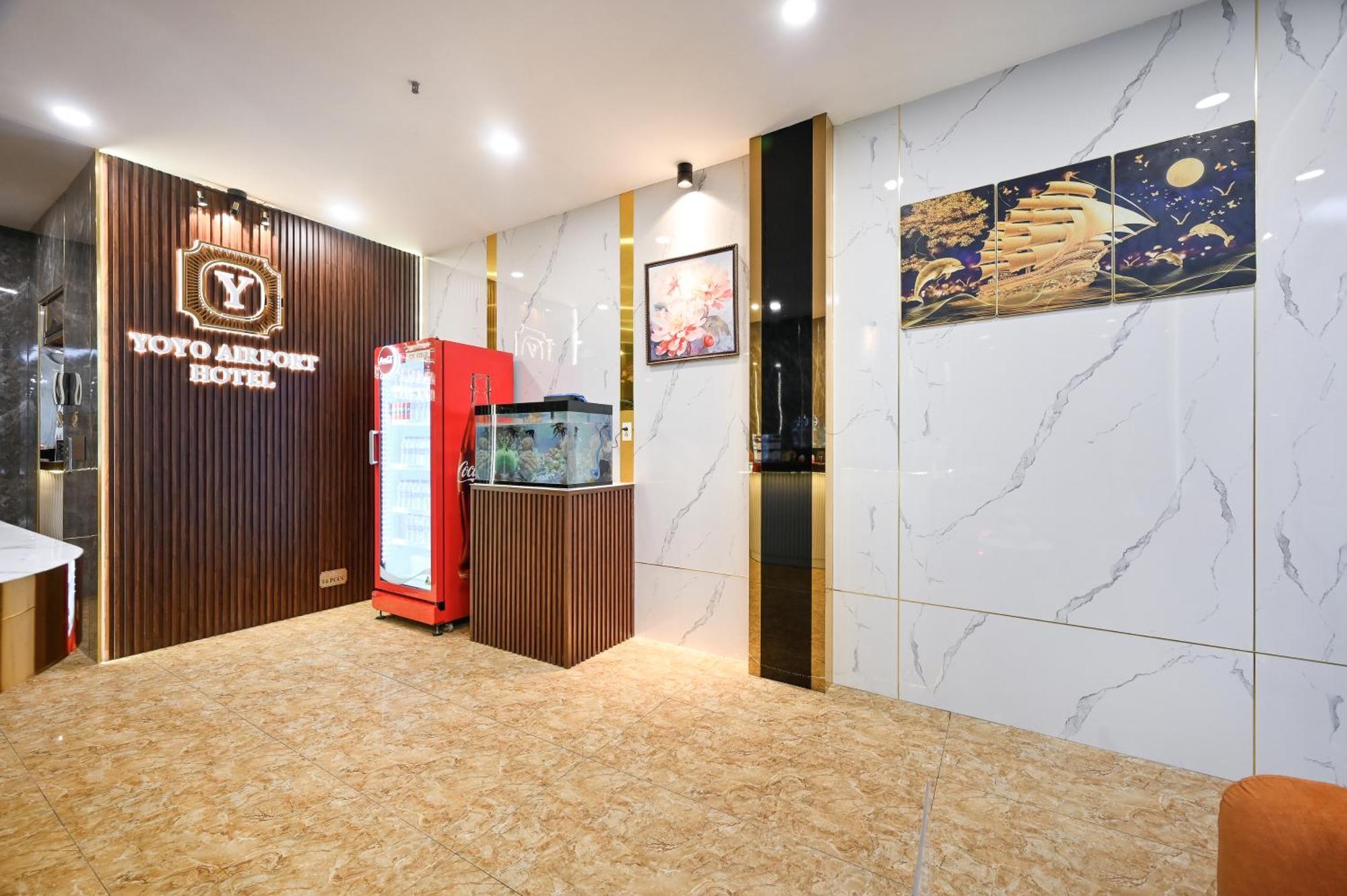 Yoyo Airport Saigon Hotel *