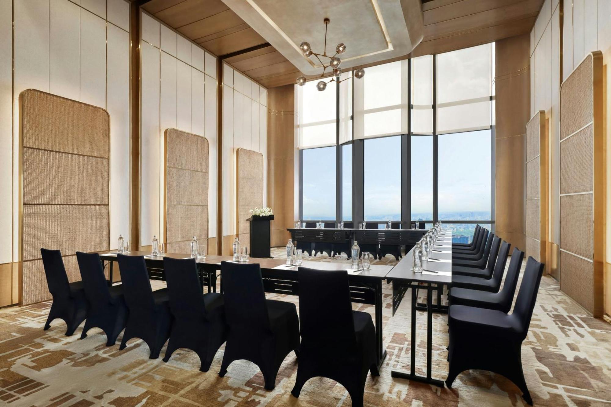 Vinpearl Landmark 81, Autograph Collection 5* Ho Chi Minh City