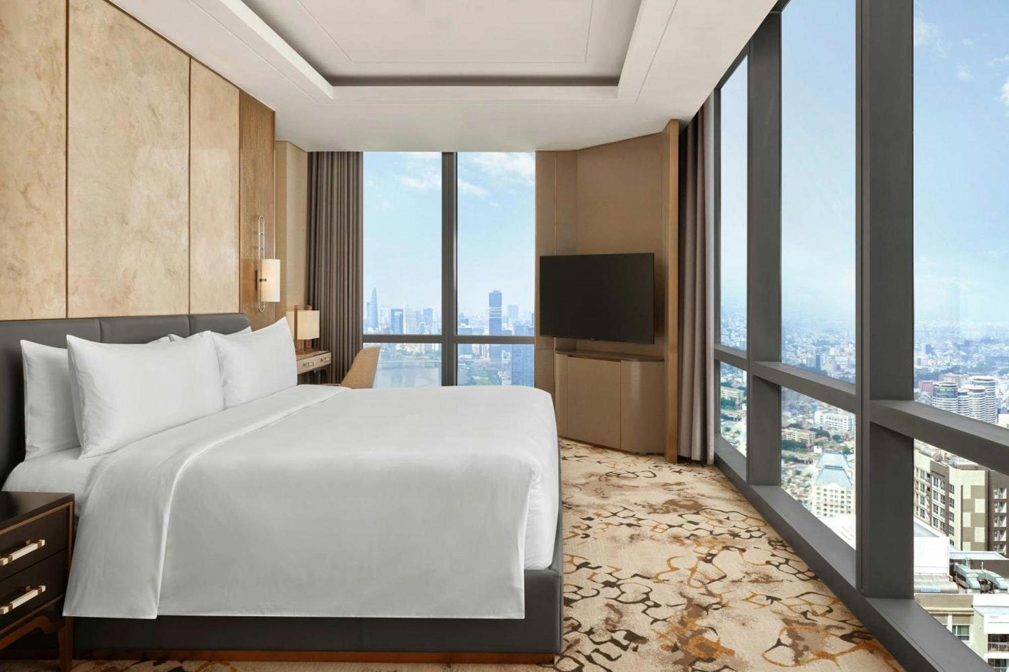 Vinpearl Landmark 81, Autograph Collection 5*