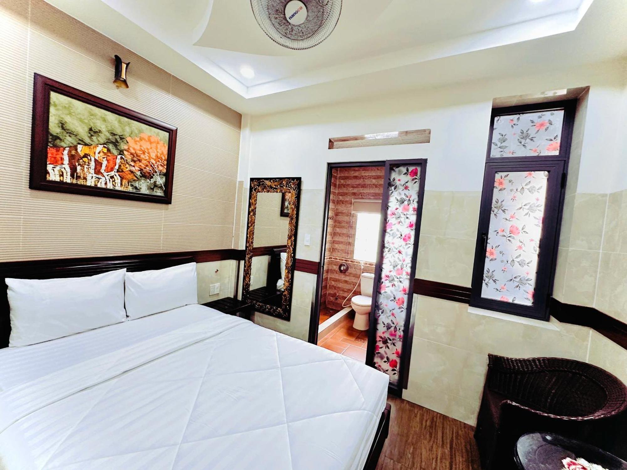 Khach San Hoang Thanh Thuy 4 *