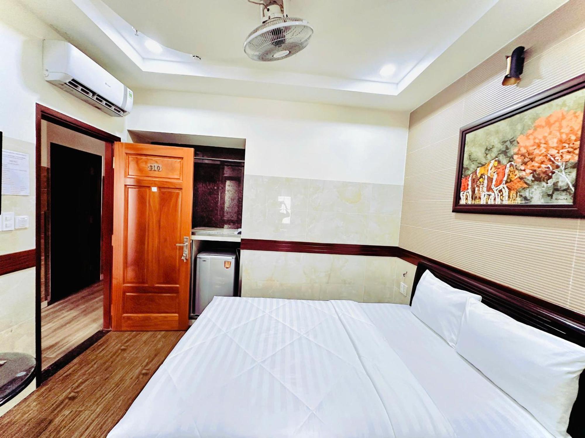 Khach San Hoang Thanh Thuy 4 Ho Chi Minh City