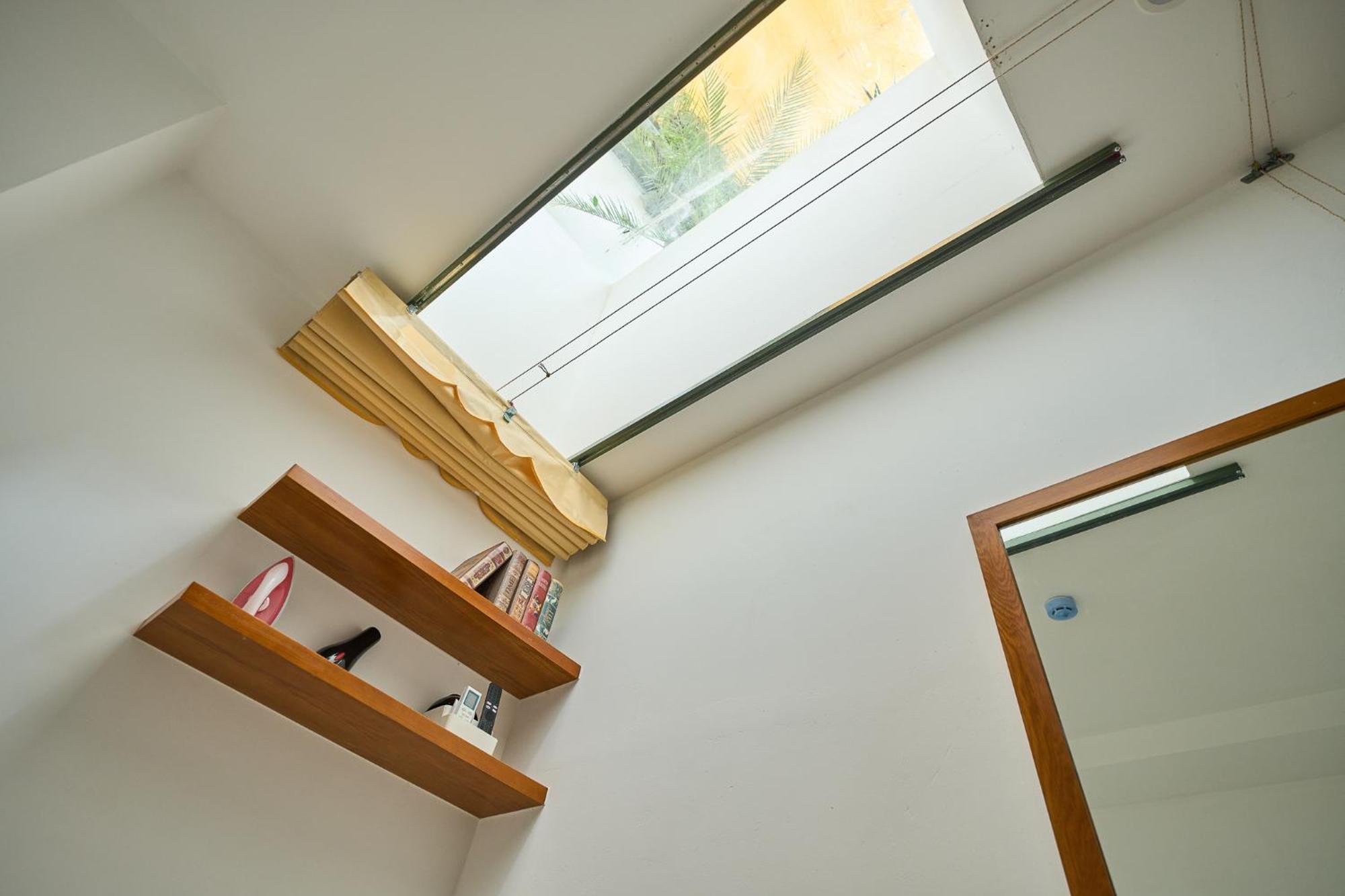 Apartment Horizon Bui Vien Retreat - Exclusive Rooftop & Poolside Relaxation