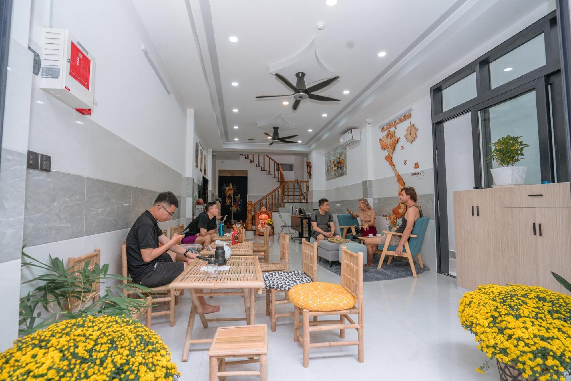 Aloha Saigon Premium By Local Travel Experts - Newly Opened, Less-touristy Location, Spacious Rooms, Glass Shower Bathroom, Free Breakfast & Walking Tour TP. Hồ Chí Minh