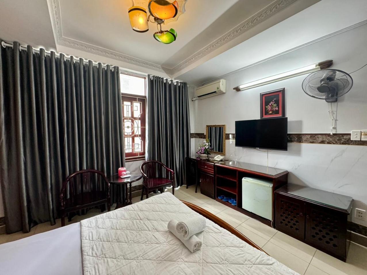 Hotel Khach San Kim Long Ho Chi Minh City
