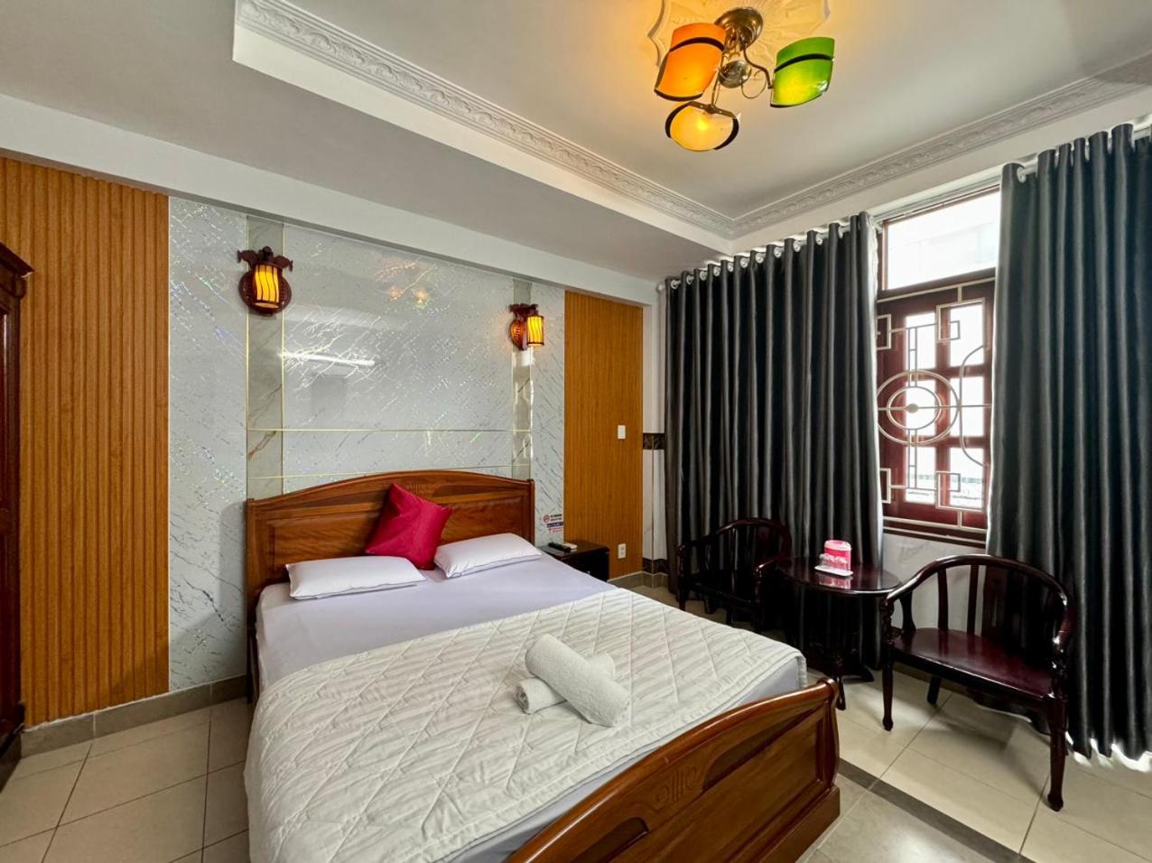 Khach San Kim Long Hotel