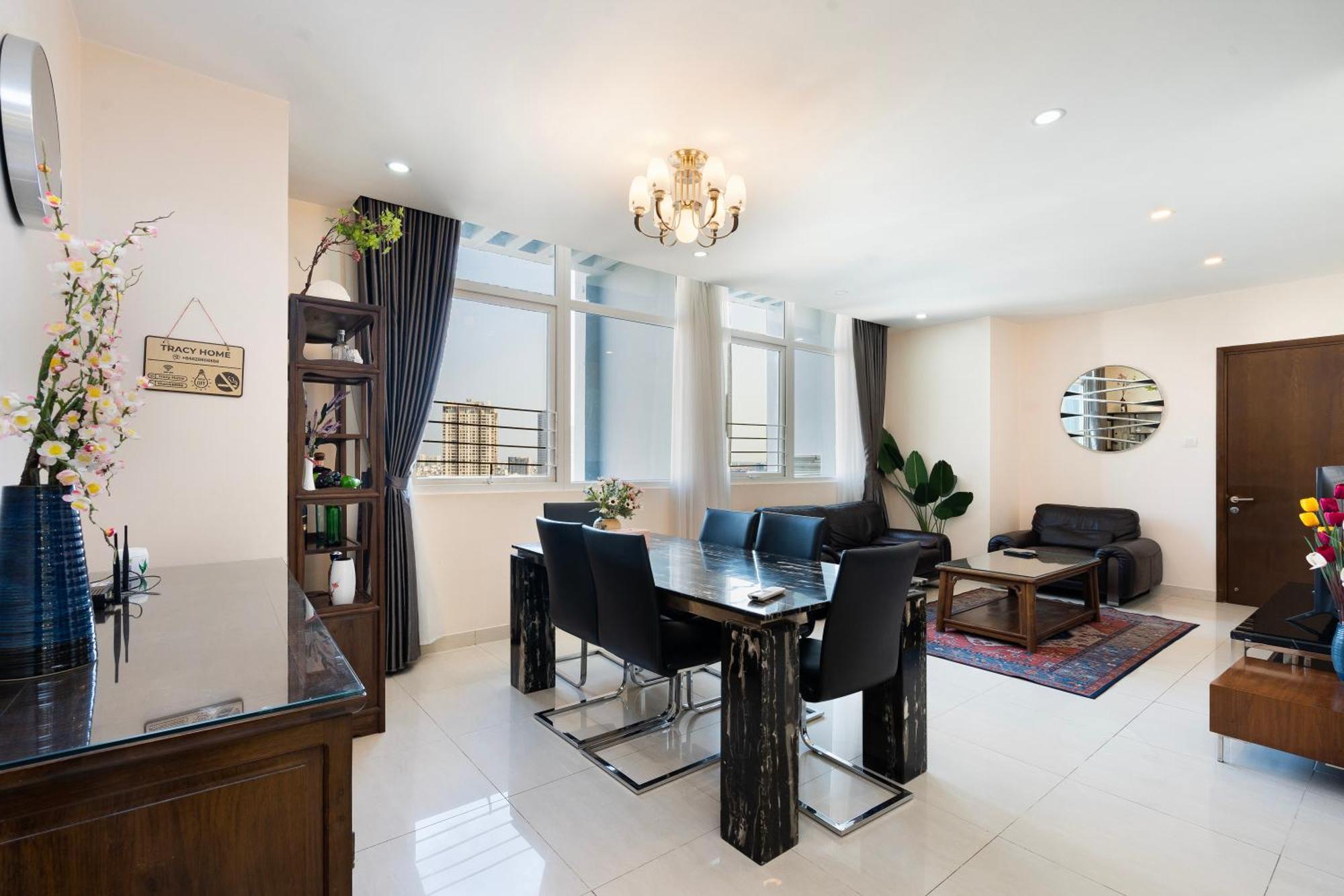 Khách sạn hẻo lánh Diamond Luxury The One Ben Thanh