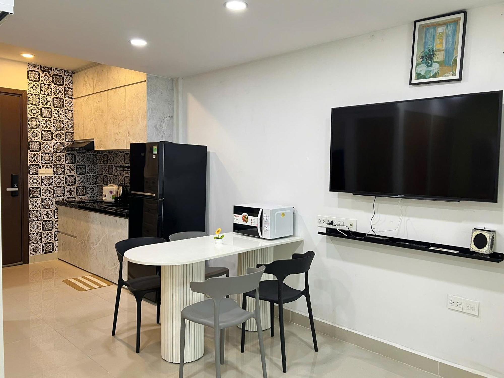 Apartment Duplex Botanica Premier - Nearby Airport Free Pool Gym *