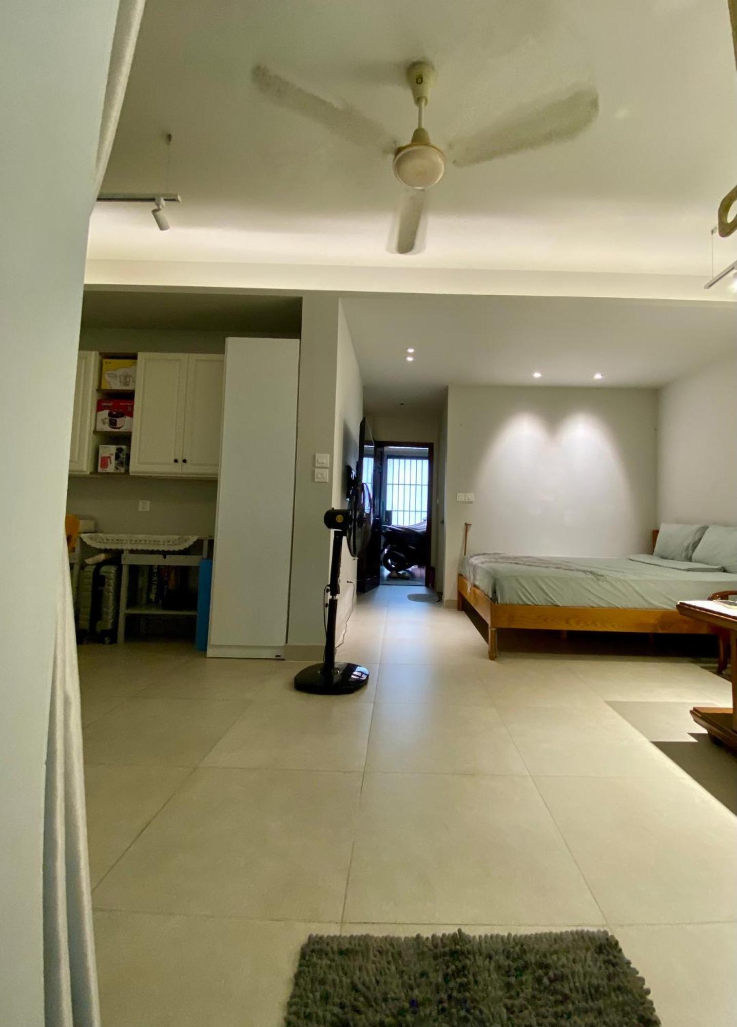 Om House *