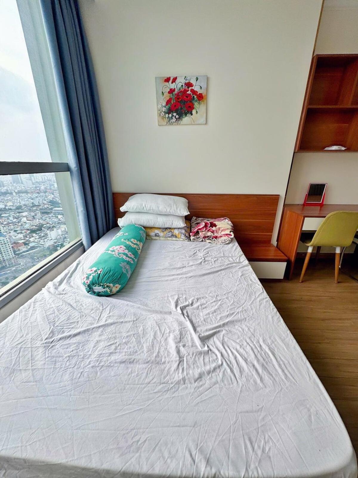 The Radisson Landmark - Vinhomes Park Apartment Ho Chi Minh City