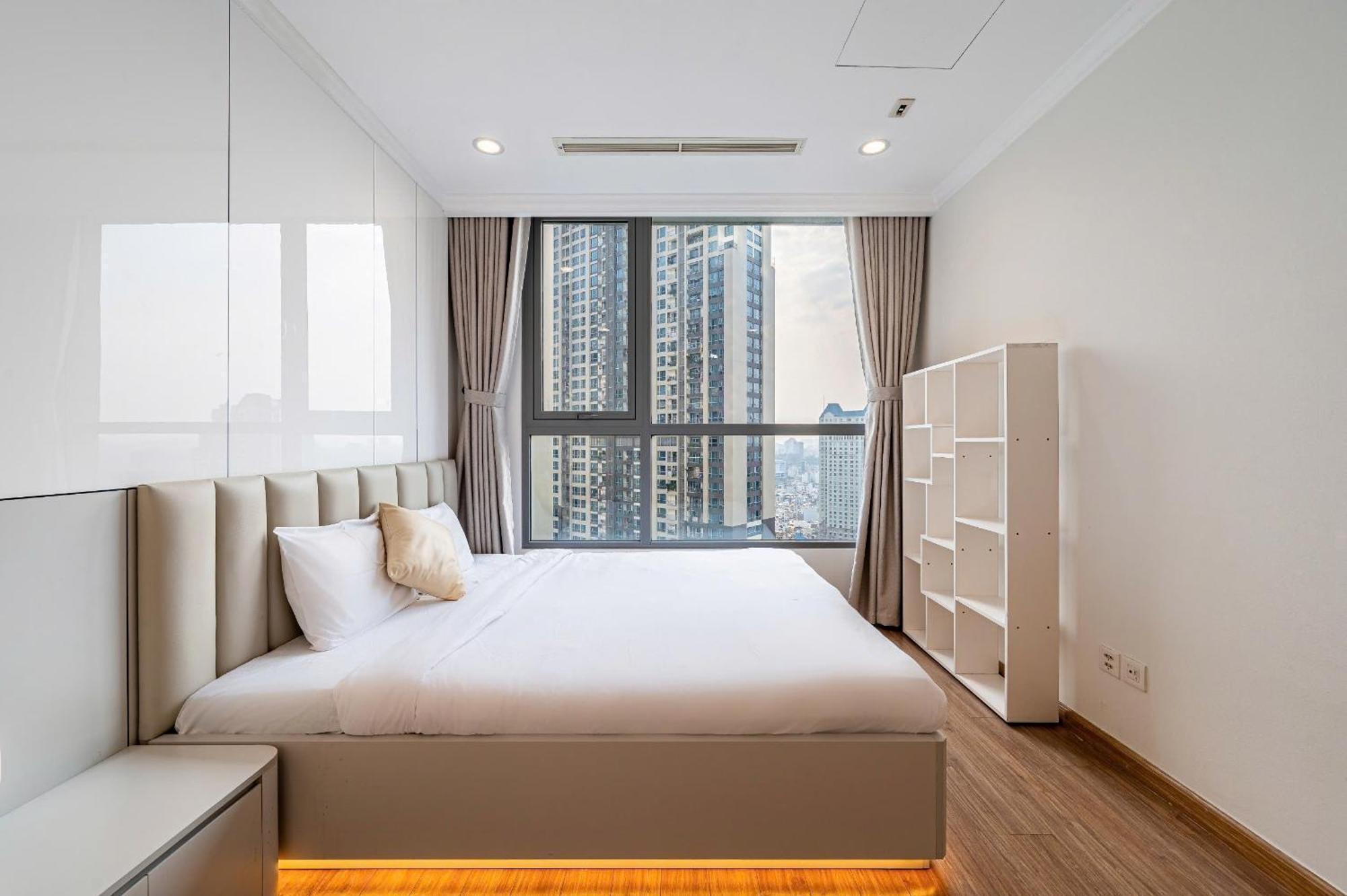 The Radisson Landmark - Vinhomes Park Apartment Ho Chi Minh City
