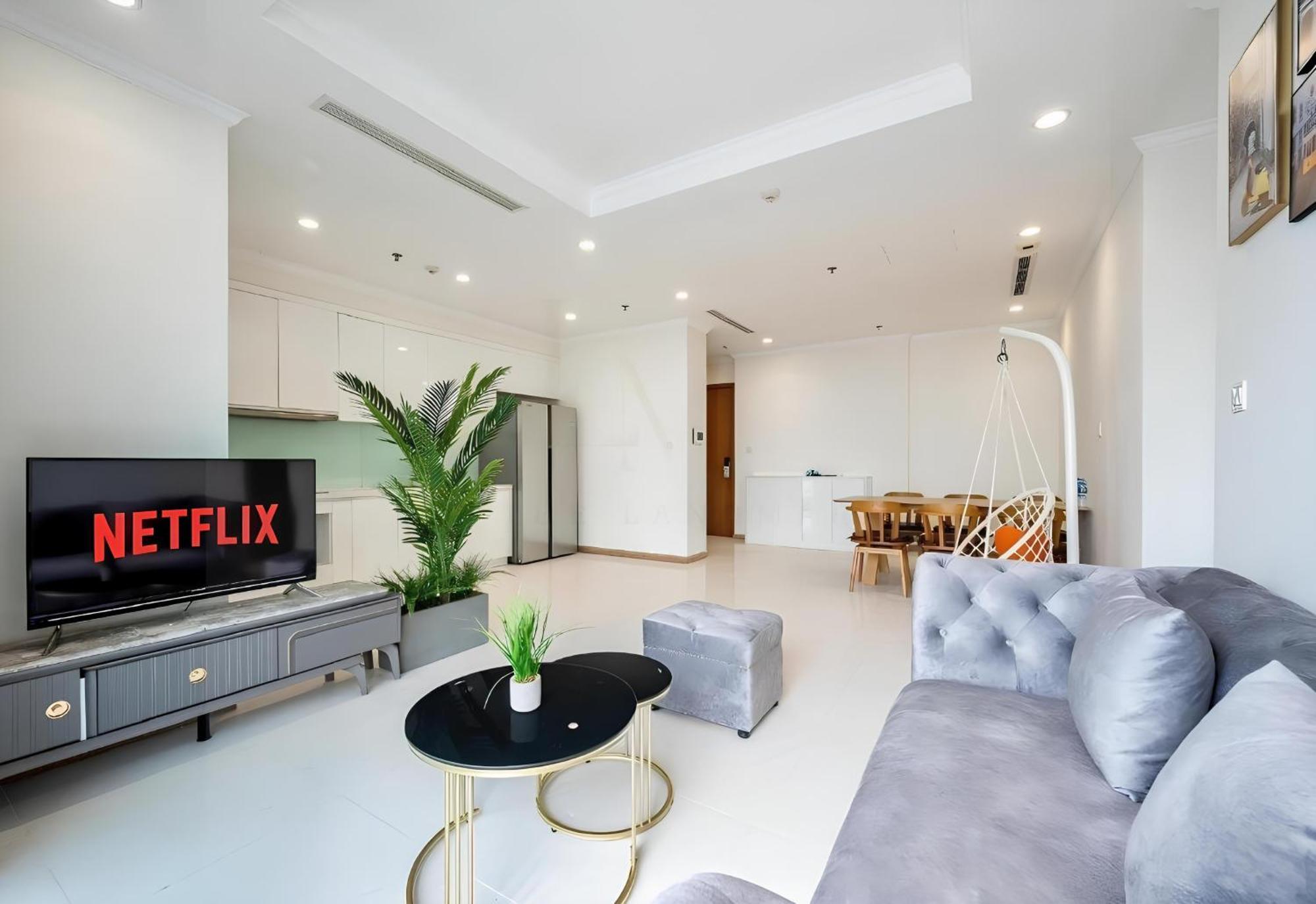 The Radisson Landmark - Vinhomes Park Apartment