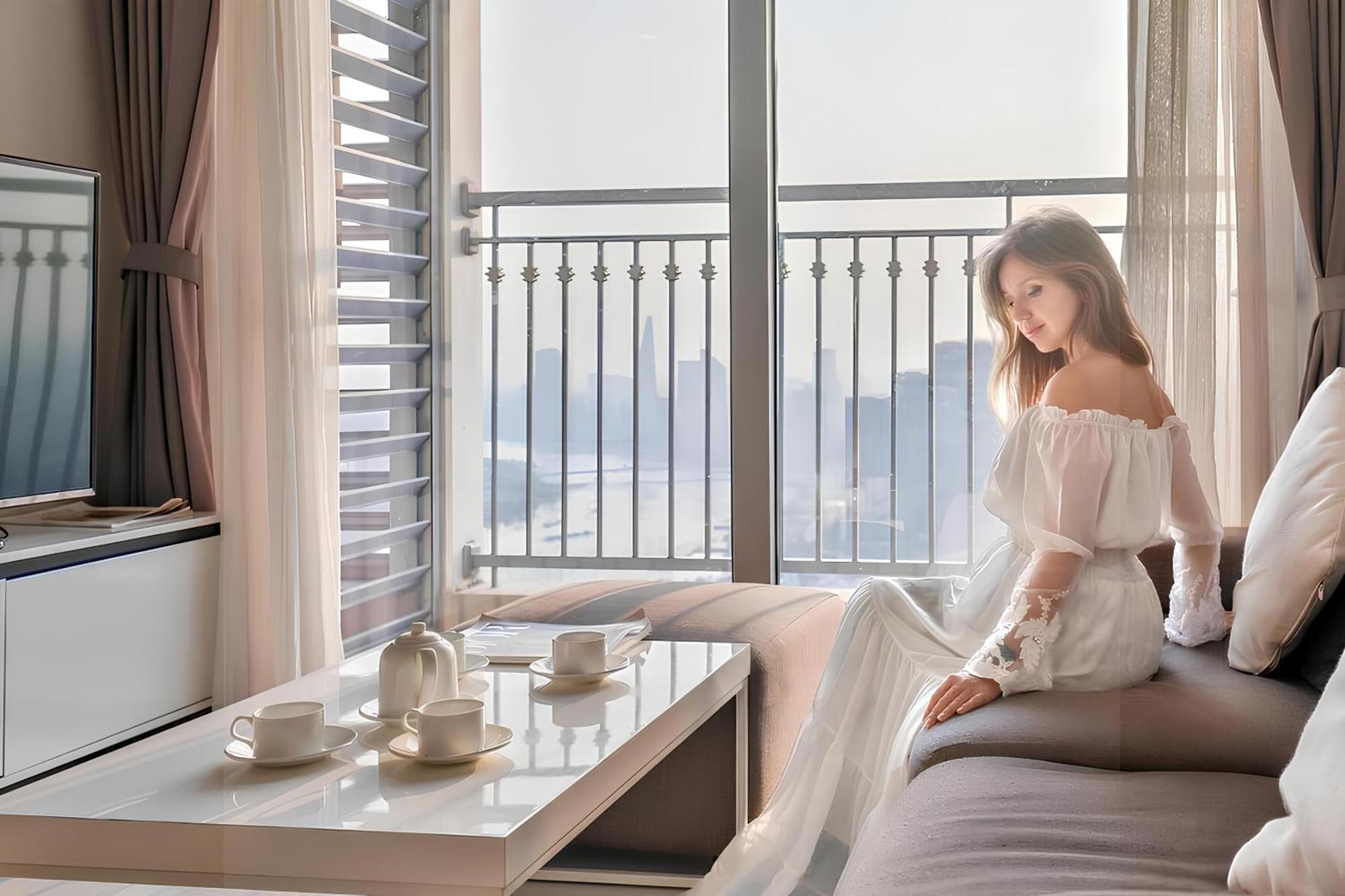 The Radisson Landmark - Vinhomes Park * Ho Chi Minh City
