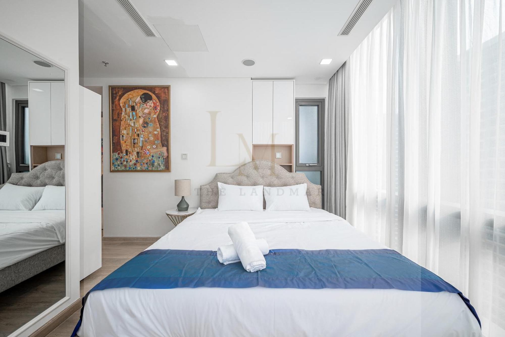 The Radisson Landmark - Vinhomes Park * Ho Chi Minh City