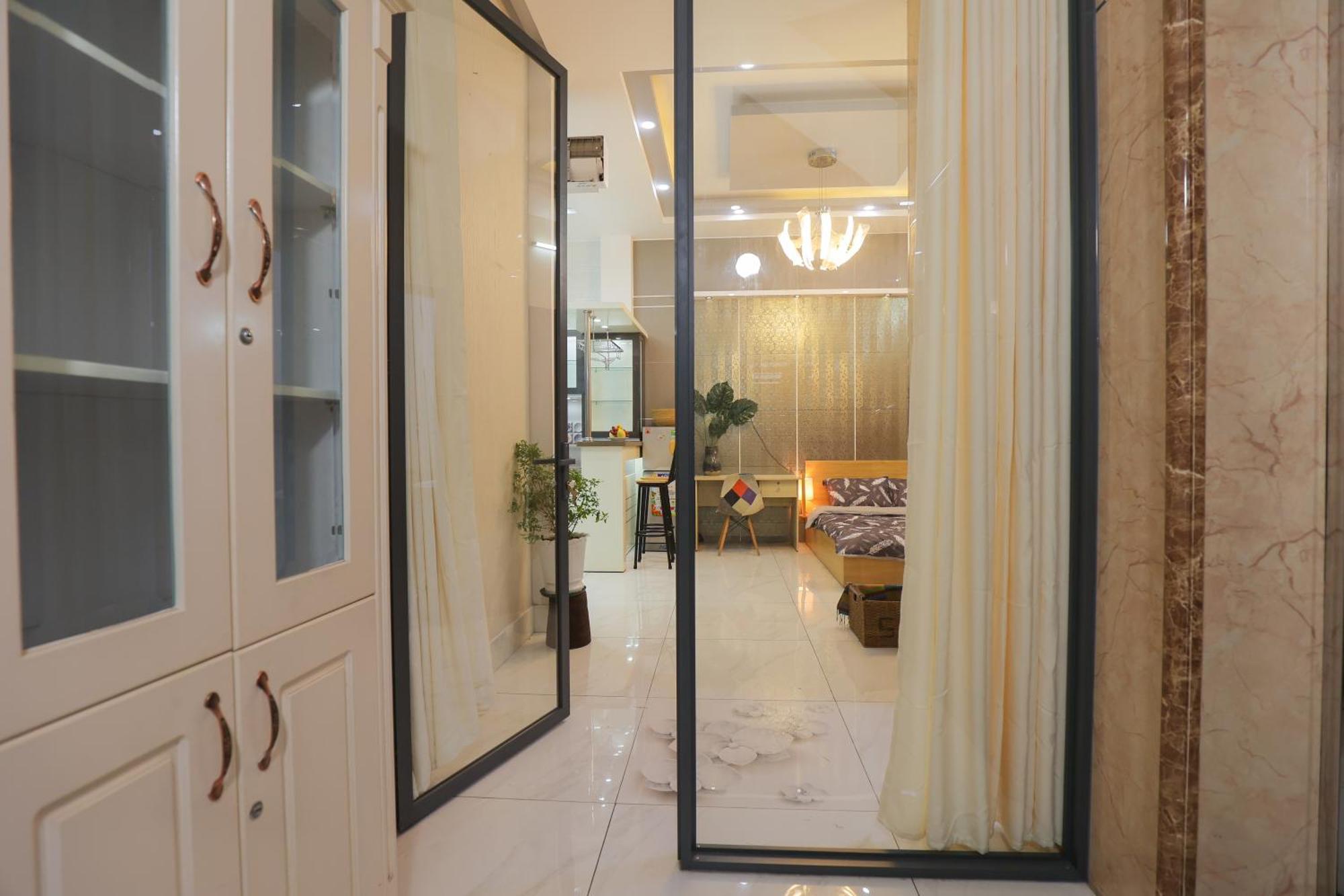 Apartment Cozy In Phu Nhuan District Near District 1 *