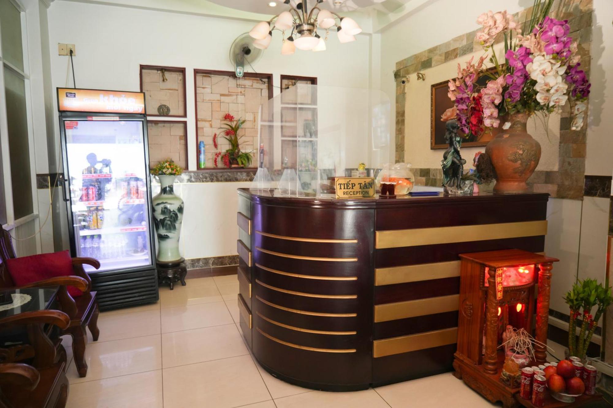 Hotel Khach San Kim Long *