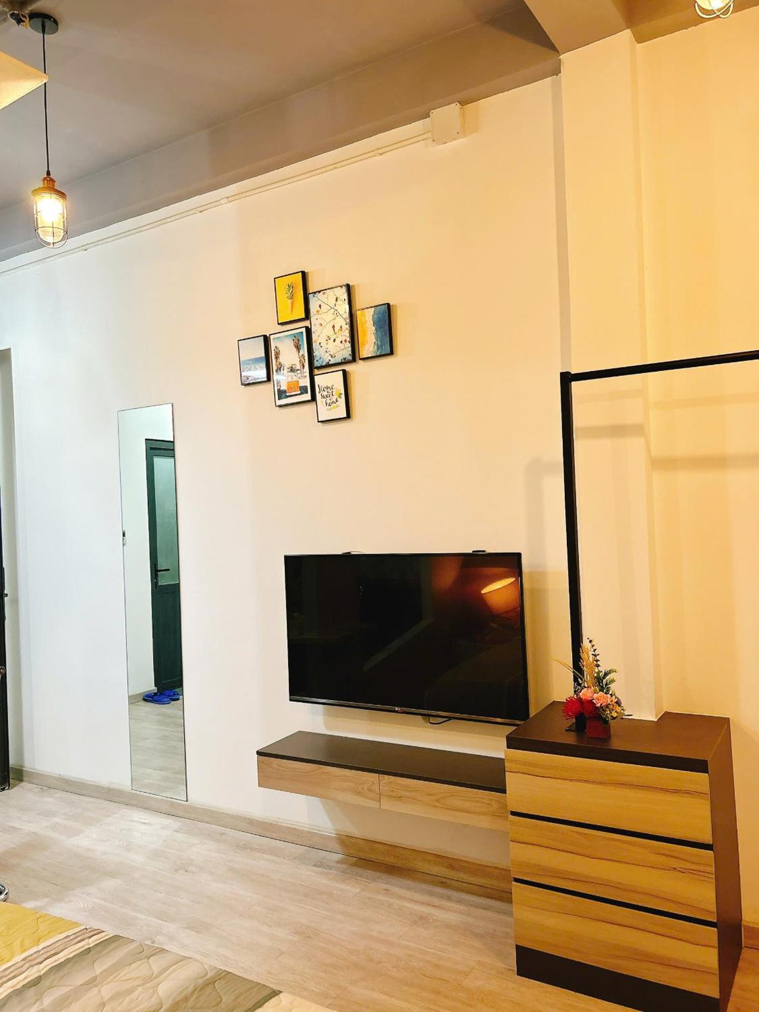 Ho 1 Phong Ngu Tai Phu Nhuan * Ho Chi Minh City