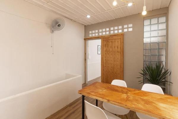The Velis Saigon - 66m2 Authentic Local Cozy *
