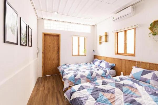 The Velis Saigon - 66m2 Authentic Local Cozy * Ho Chi Minh City