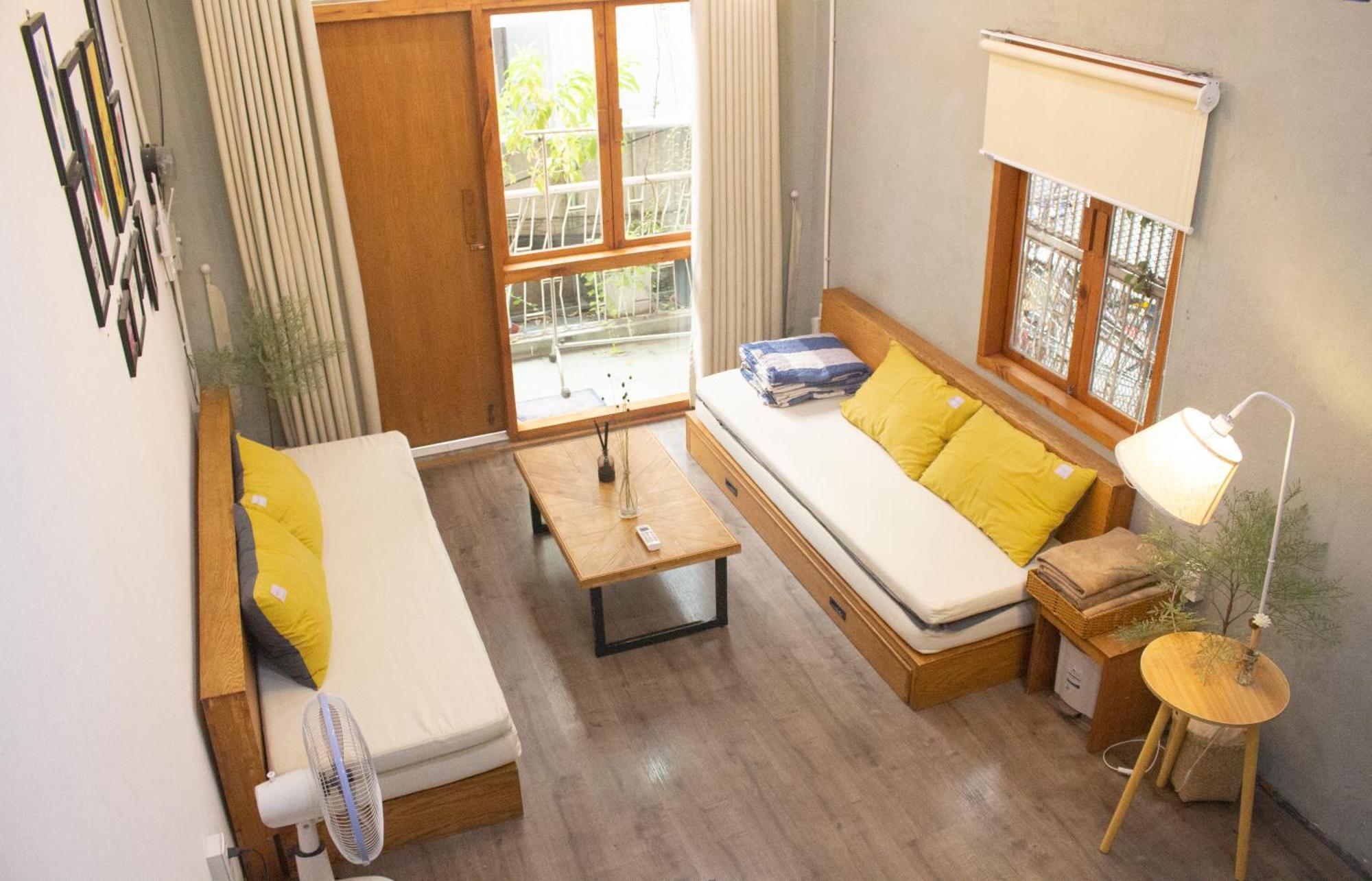 The Velis Saigon - 66m2 Authentic Local Cozy *
